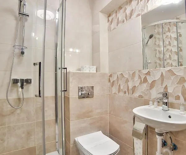 לינה וארוחת בוקר & Dom-blach 3*