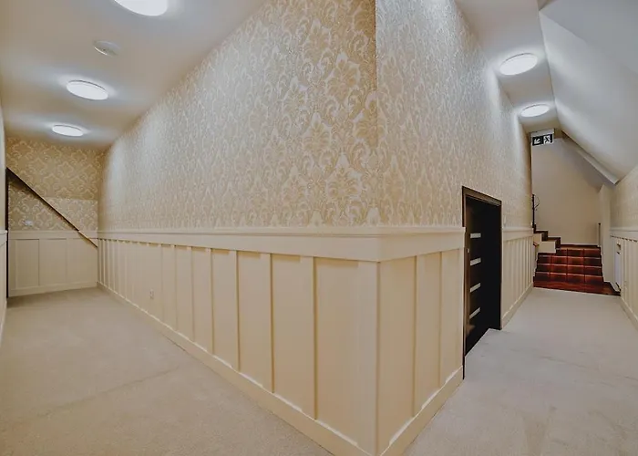 & Dom-blach צ'אפלארי