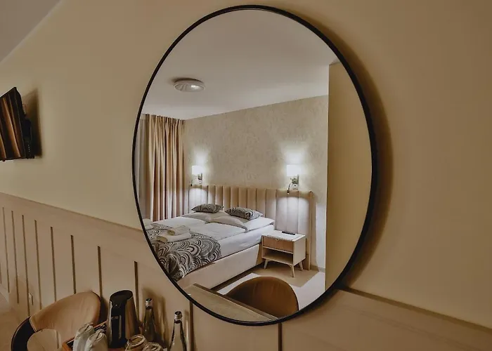 & Dom-blach צ'אפלארי