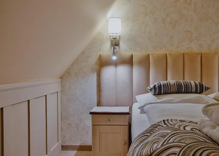 & Dom-blach צ'אפלארי