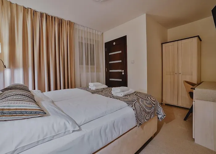 & Dom-blach לינה וארוחת בוקר צ'אפלארי