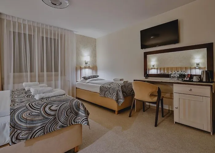 לינה וארוחת בוקר & Dom-blach צ'אפלארי