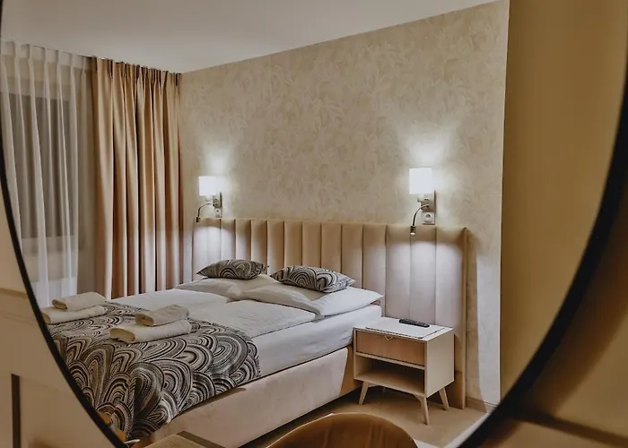 & Dom-blach צ'אפלארי